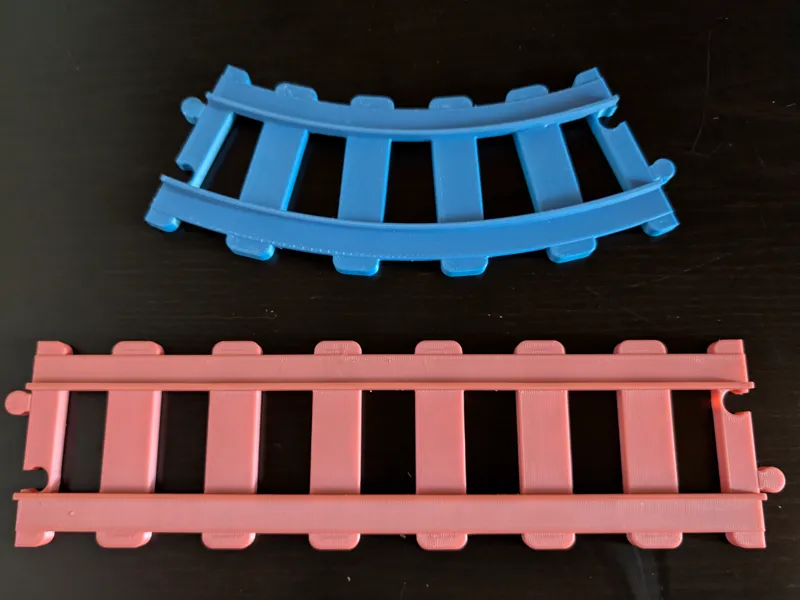 Aigybobo Toy Train Tracks