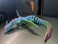 Dragon ailé articulé qui tient debout — photo 1