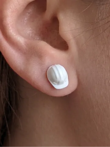 Pieza para disfraz o exhibición: Hard Hat Stud Earring, Construction Helmet Jewelry — vista de referencia 2