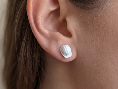 Pieza para disfraz o exhibición: Hard Hat Stud Earring, Construction Helmet Jewelry — referencia de MakerWorld