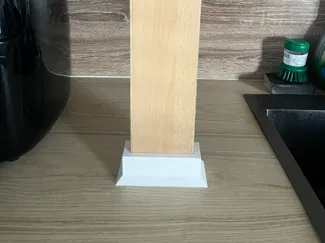 Wood leg holder for kitchen shelf