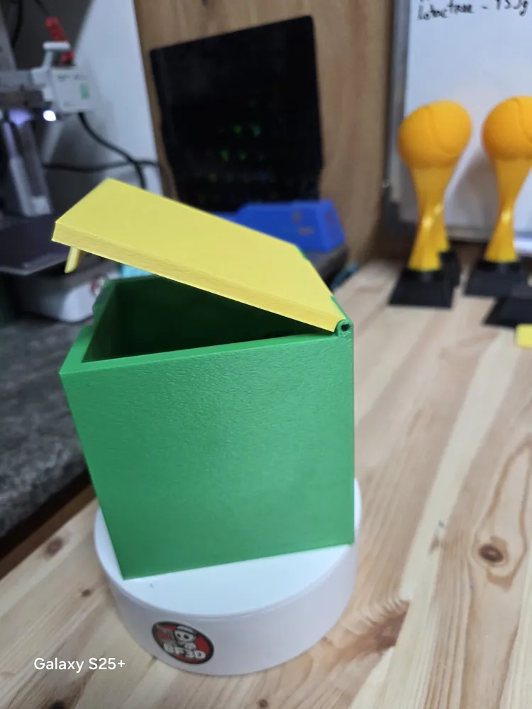 Box with Integrated Hinge and Snap Closure - Free 3D Print Model ...