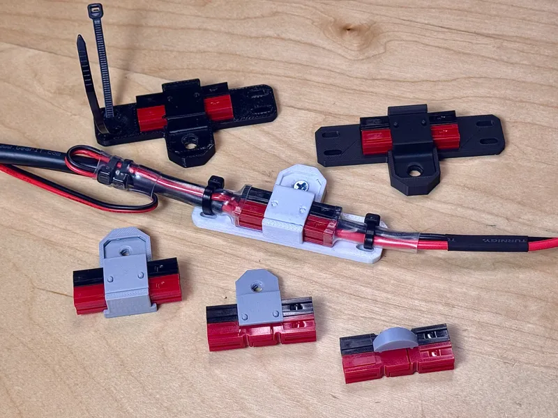 PowerPole locks / mounts / strain relief