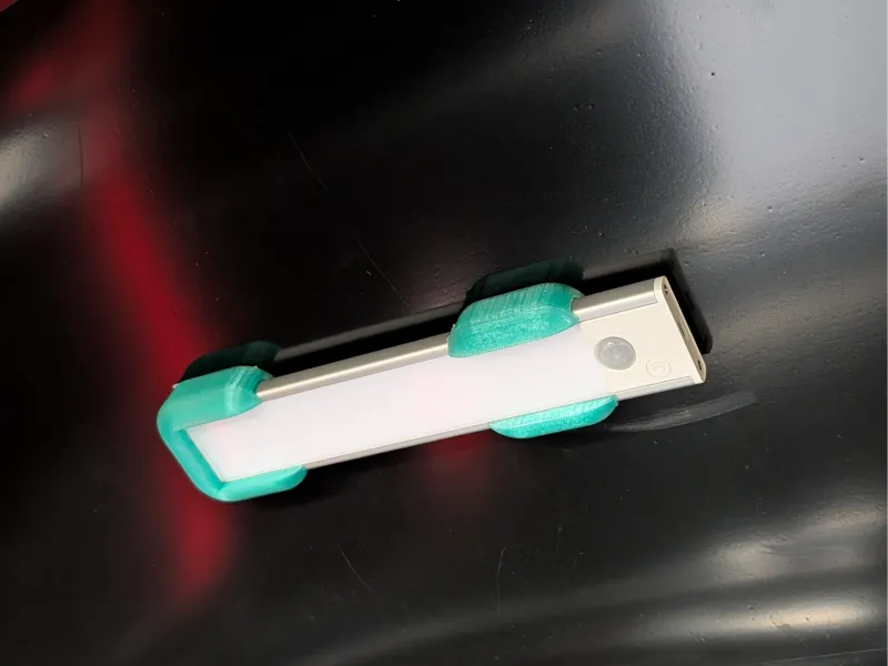 Soporte Luz LED de Armario para Cofre de techo.