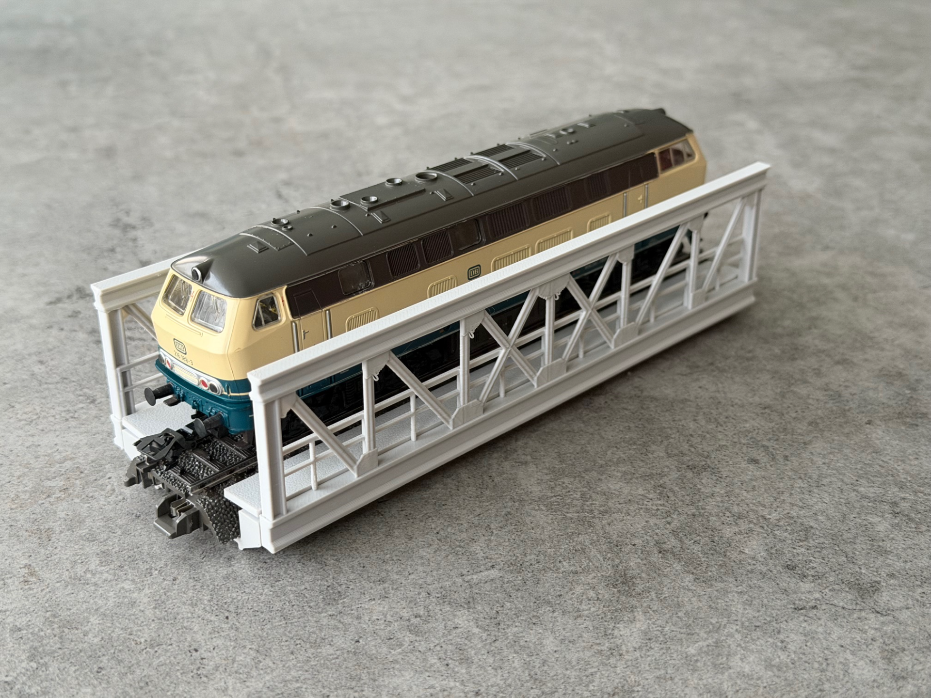 H0 Straight Truss Bridge (180mm)
