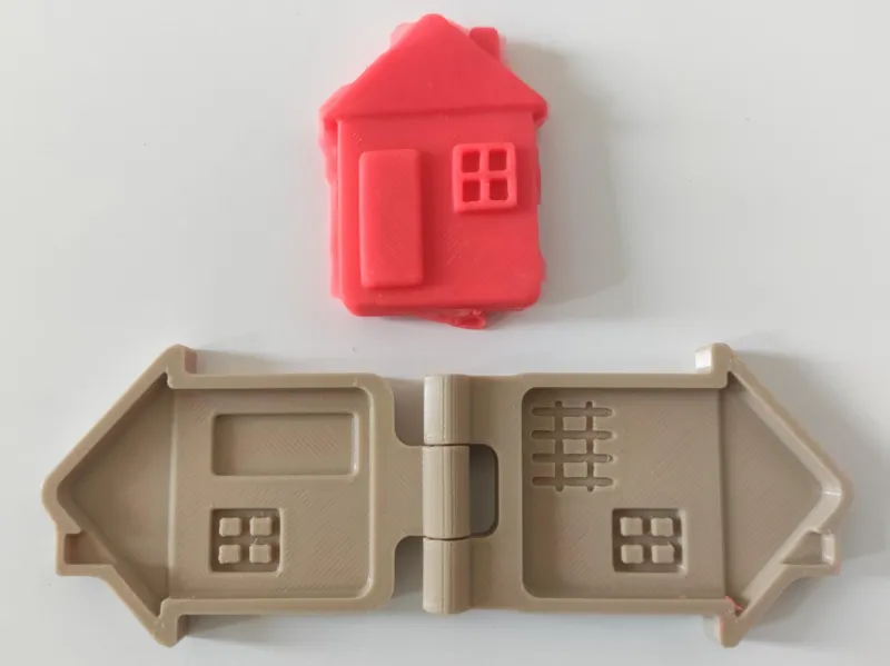 House‑Shaped Playdoh Mold with a Hinge