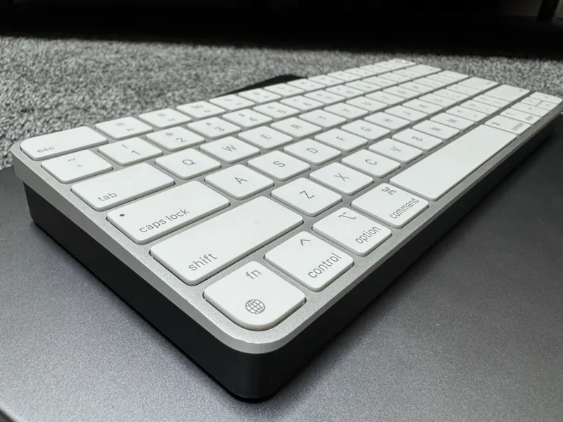 Apple Magic Keyboard Riser – Minimalist Stand