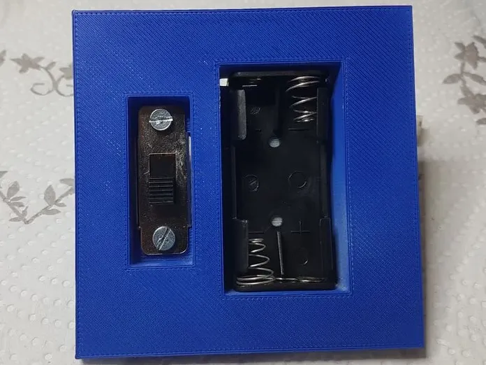 TARDIS Deluxe - Battery & switch base