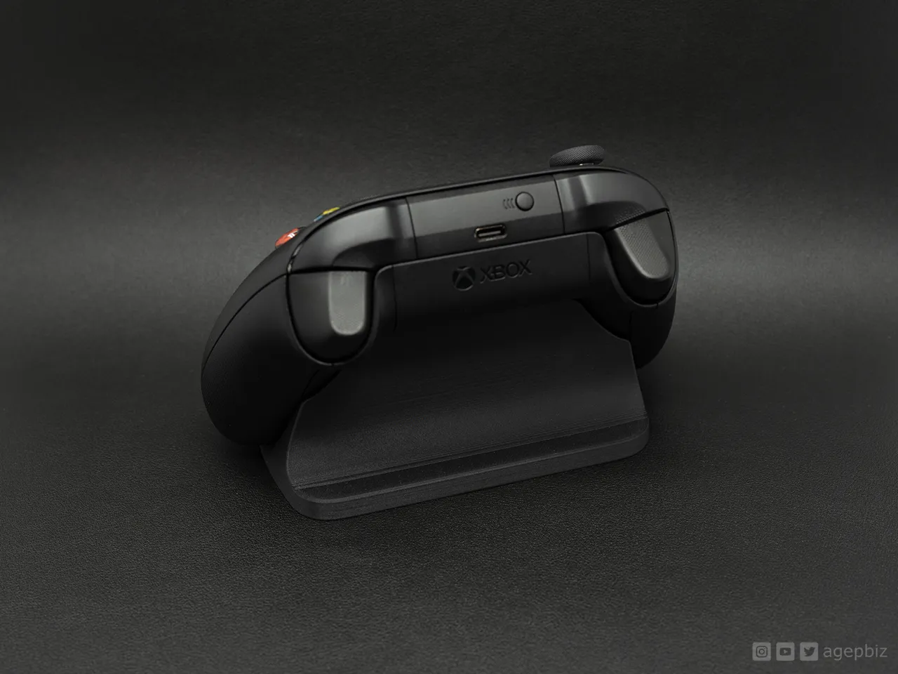 Minimalistic Xbox Controller Stand view 2