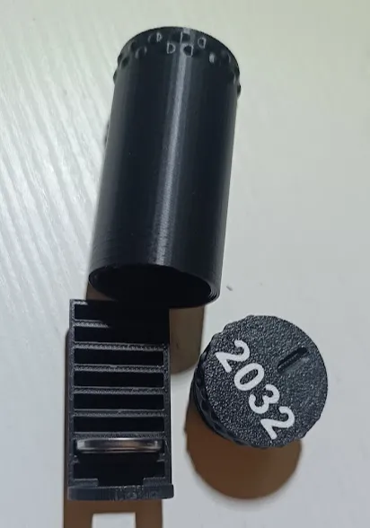 2032 flat battery holder 