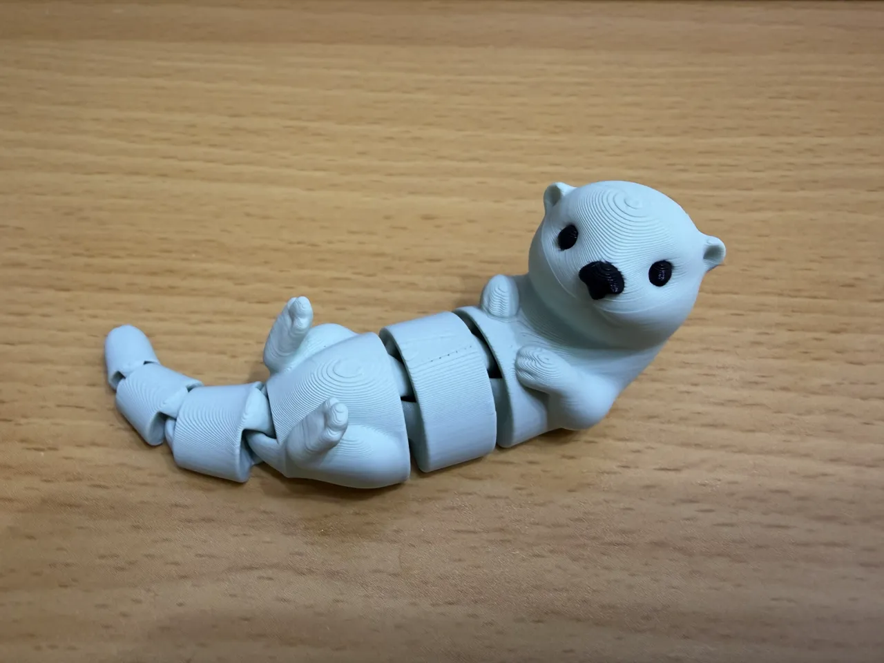 Articulated Otter - Toy / Keychain view 3