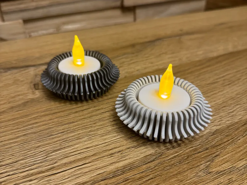 Small tealight candle holder