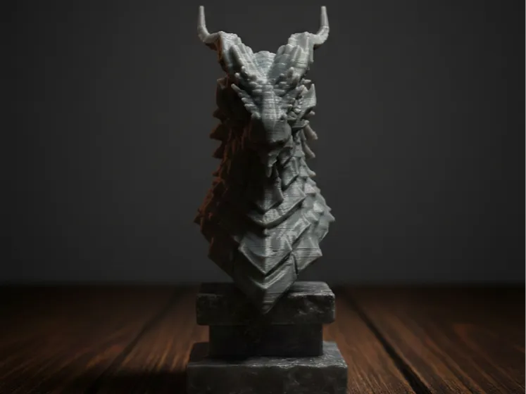Dragon Head Miniature - Drakonic Guardian