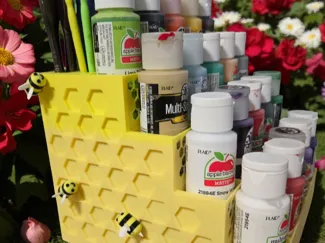 HoneyComb Acrylic Paint & Brush Holder GG