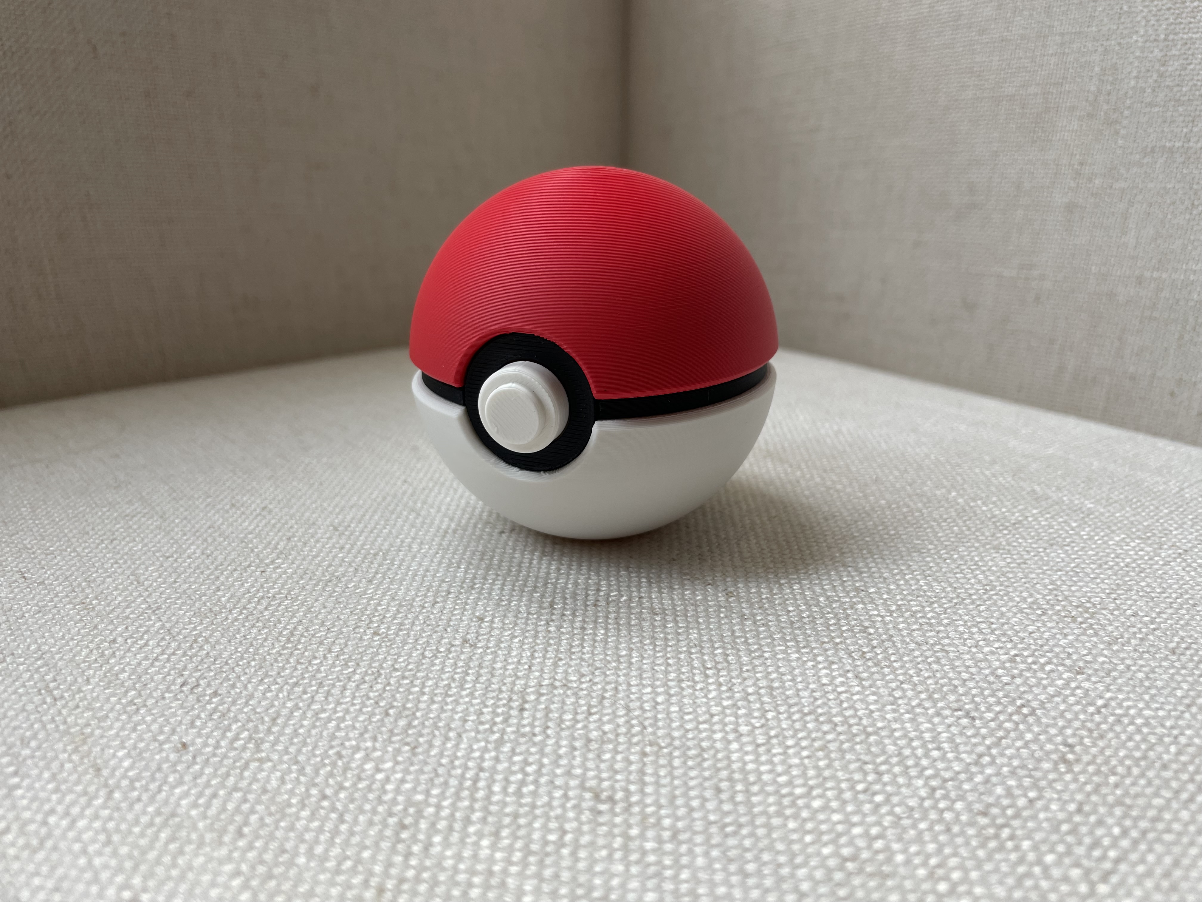 Miniatura 2 do modelo 3D Pokeball Original 