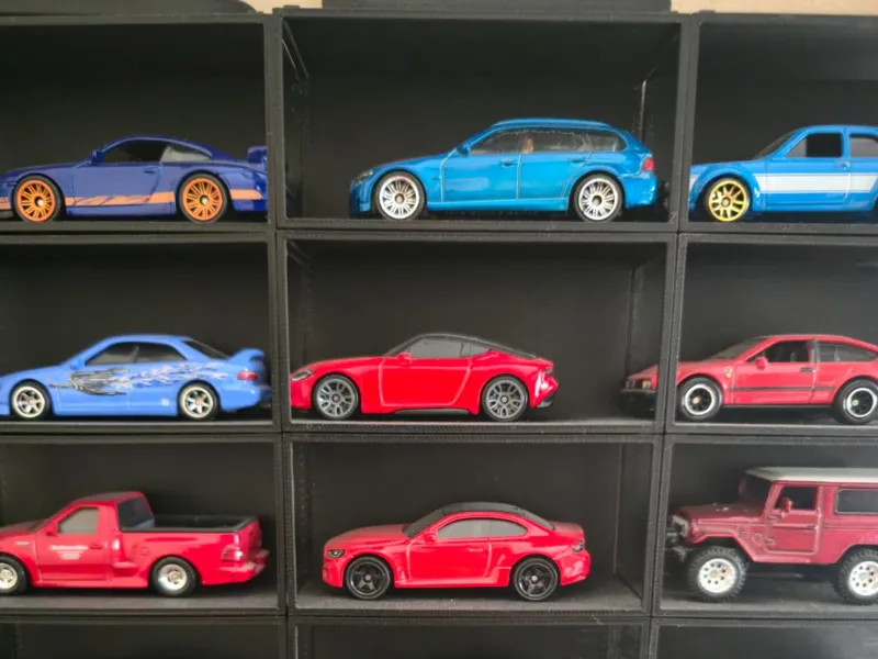 Stackable Slim Model Car Stand v2