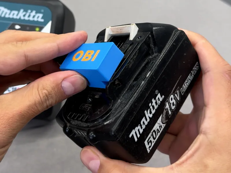 Makita 18V battery unlock device - OBI
