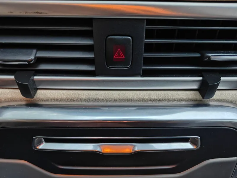 Volvo XC70 S90 Mobile phone holder