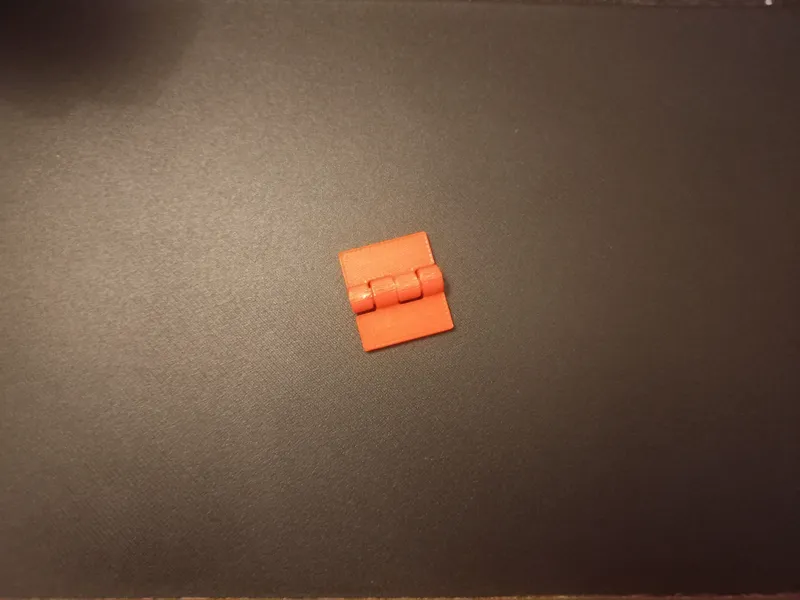 Print in place hinge that goes to 90 degree corner