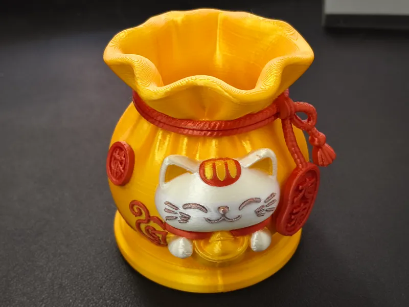 招财笔筒