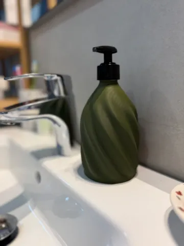 Soporte: Refillable Soap Dispenser Bottle - Twisted — vista de referencia 4