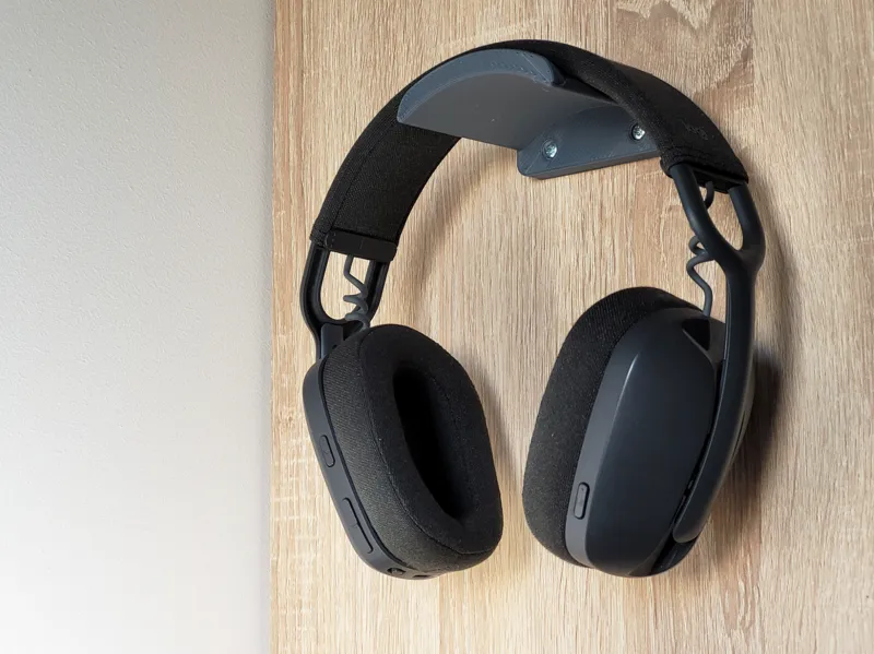 Headphones wall hanger