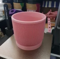 Pot strié mid-century avec soucoupe — photo 4