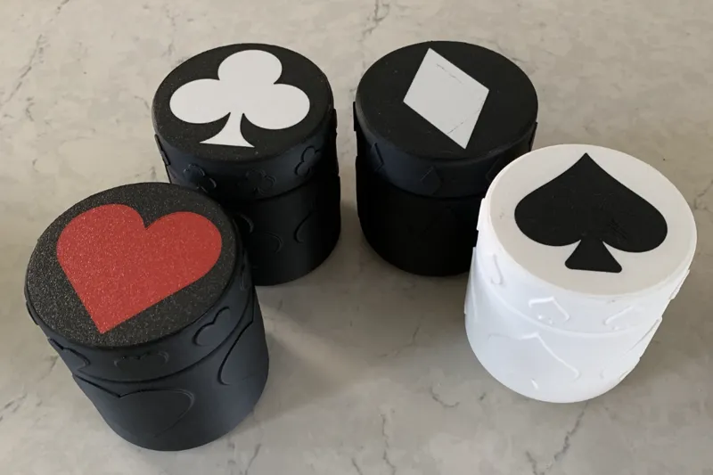 Card suit gaming one twist cannister