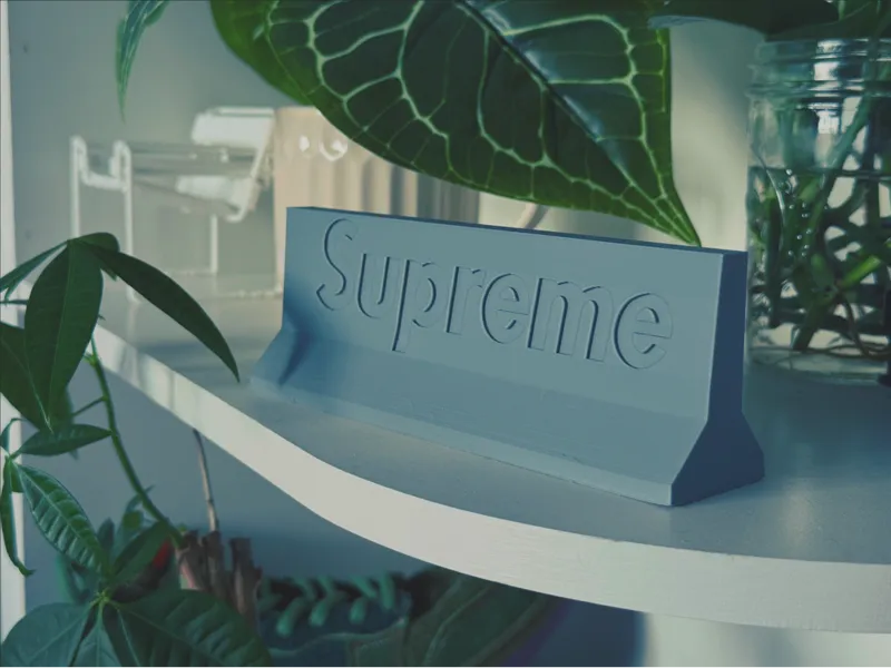 Supreme Roadblock Barrier - Fingerboard accessory