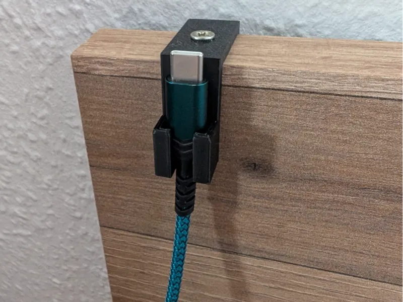 USB Calbe Holder