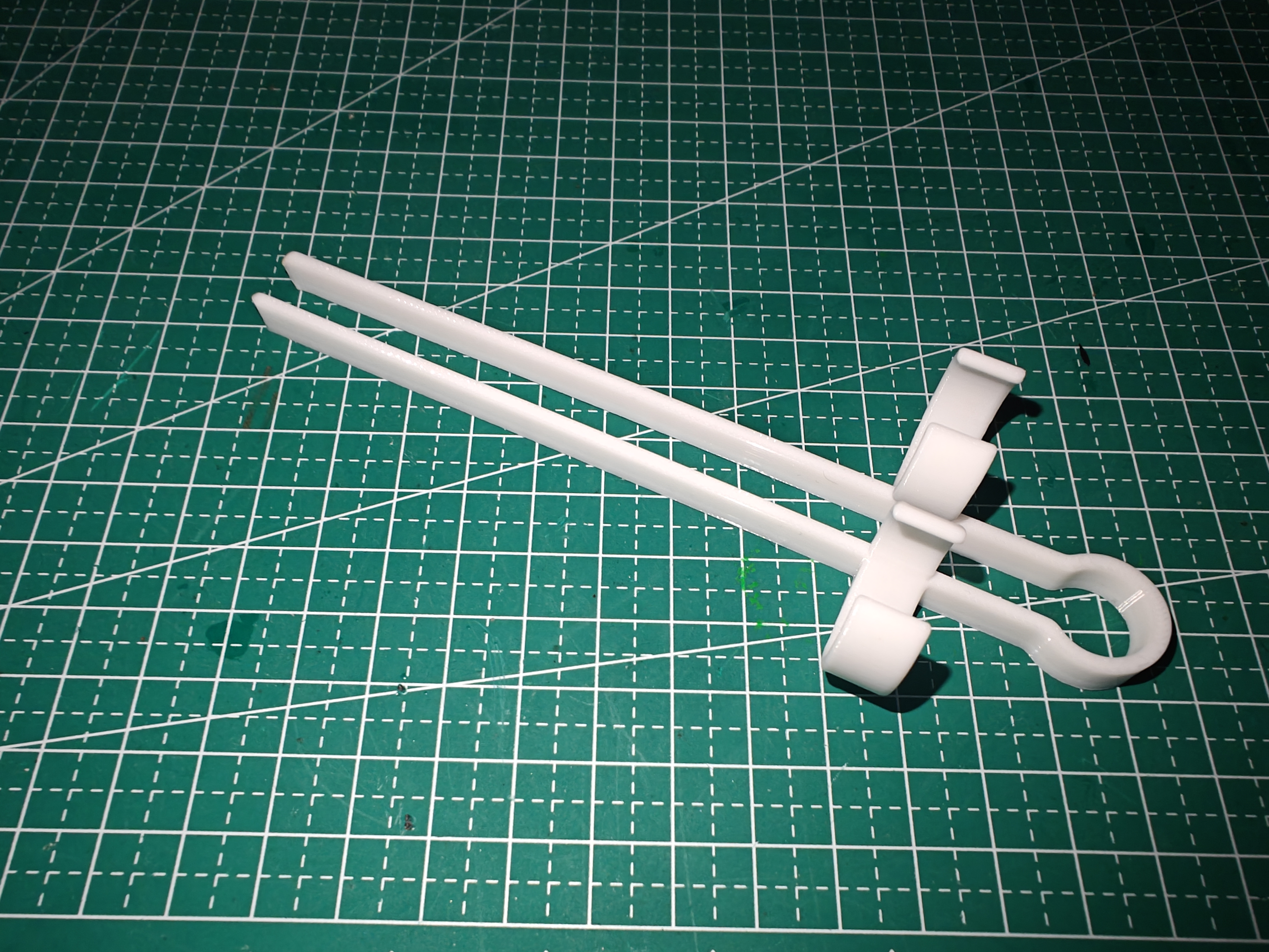 Miniatura 1 do modelo 3D 手感超好的薯片夹子（吃薯片神器，可固定餐巾纸）
