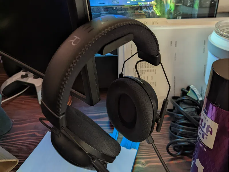Floating Headset Mount for Monitors