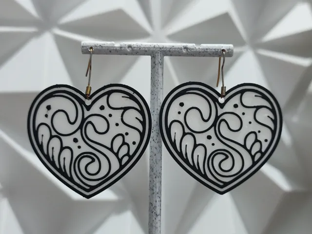 Aretes Corazón de Cisne
