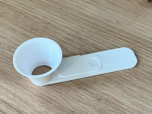 Doseur distributeur automatique pour bouteille