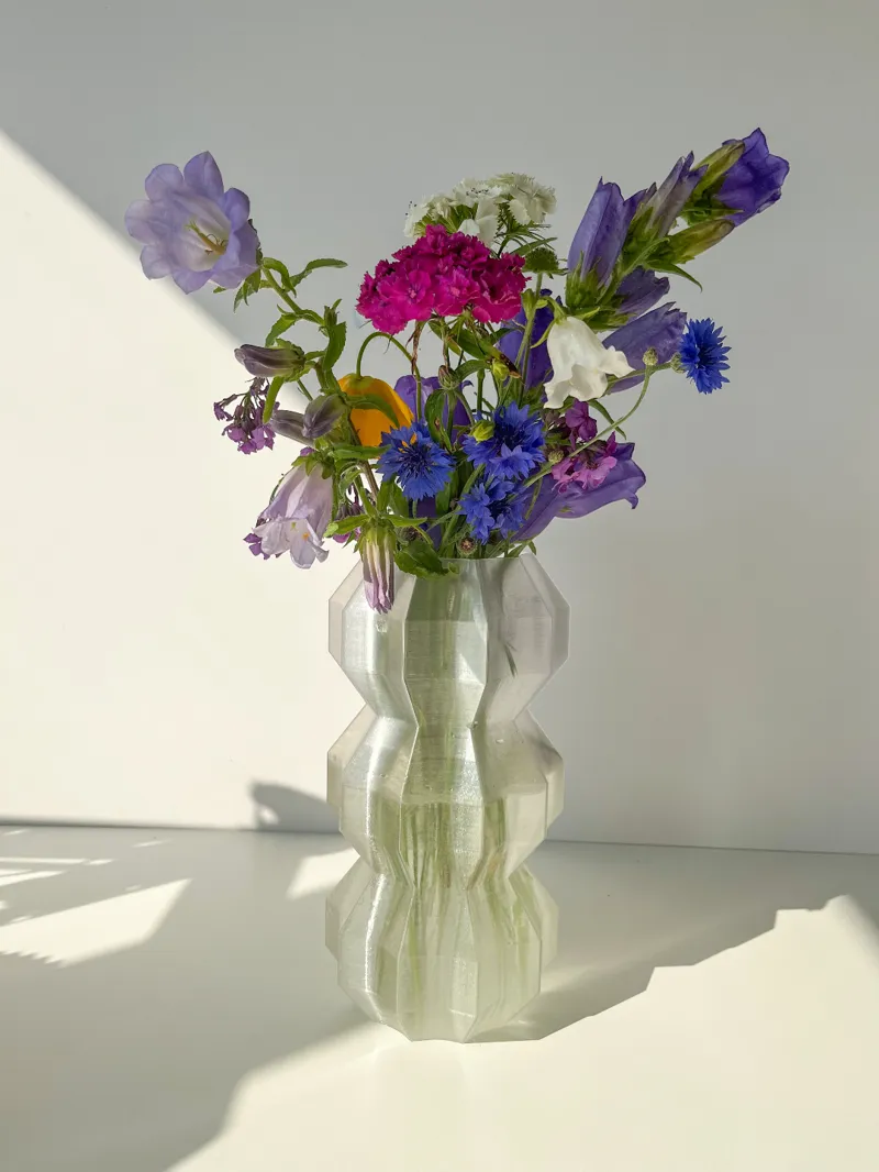 Vase 2