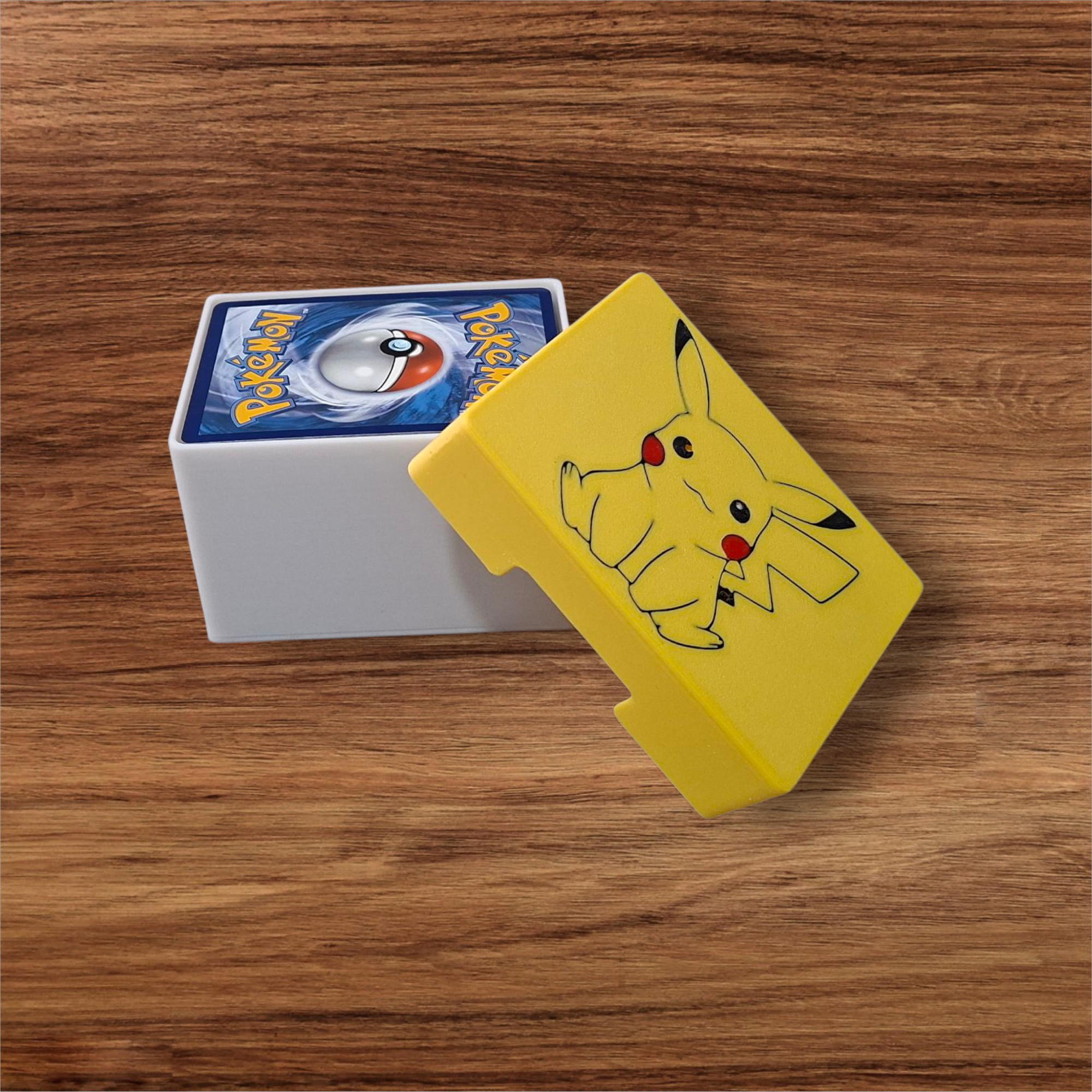 Miniatura 2 do modelo 3D Pikachu Card Deck Box