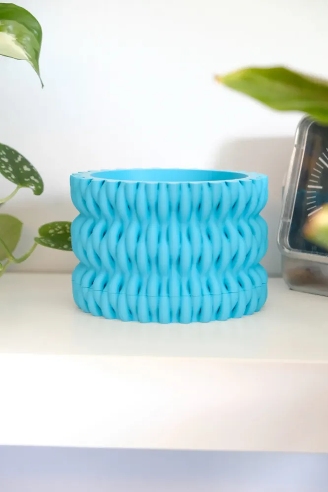 Modern Planter With Hidden Drip Tray - Free 3D Print Model - MakerWorld