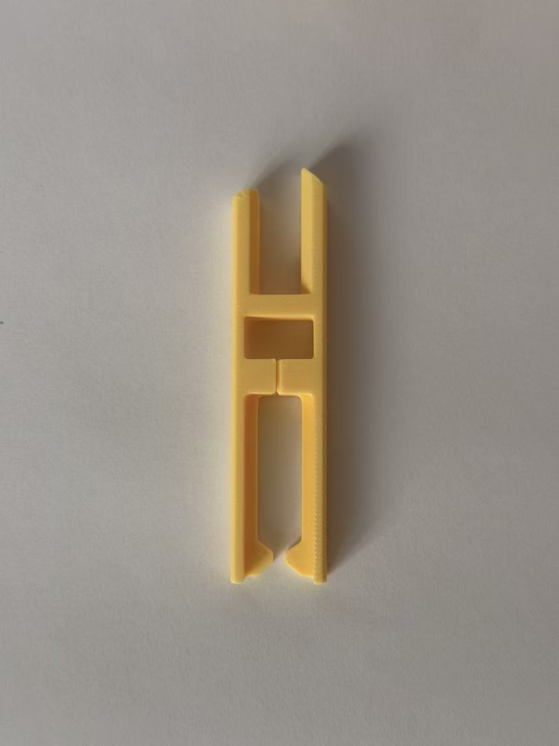 Miniatura 2 do modelo 3D 麦当当薯条拼豆笔套装（带收纳架，可悬挂）