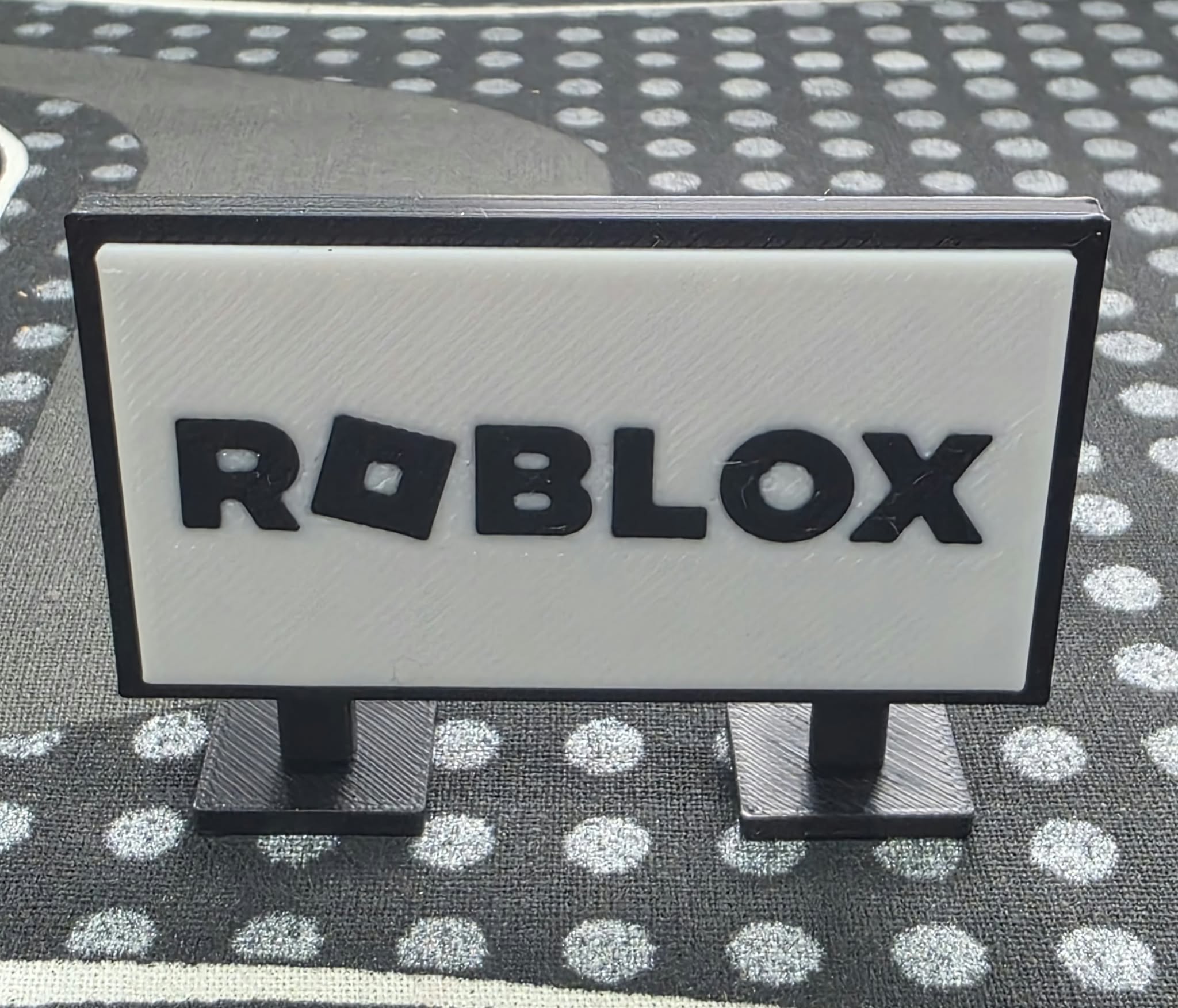 Mini TV avec Roblox - Modèle d'Impression 3D Gratuit - MakerWorld