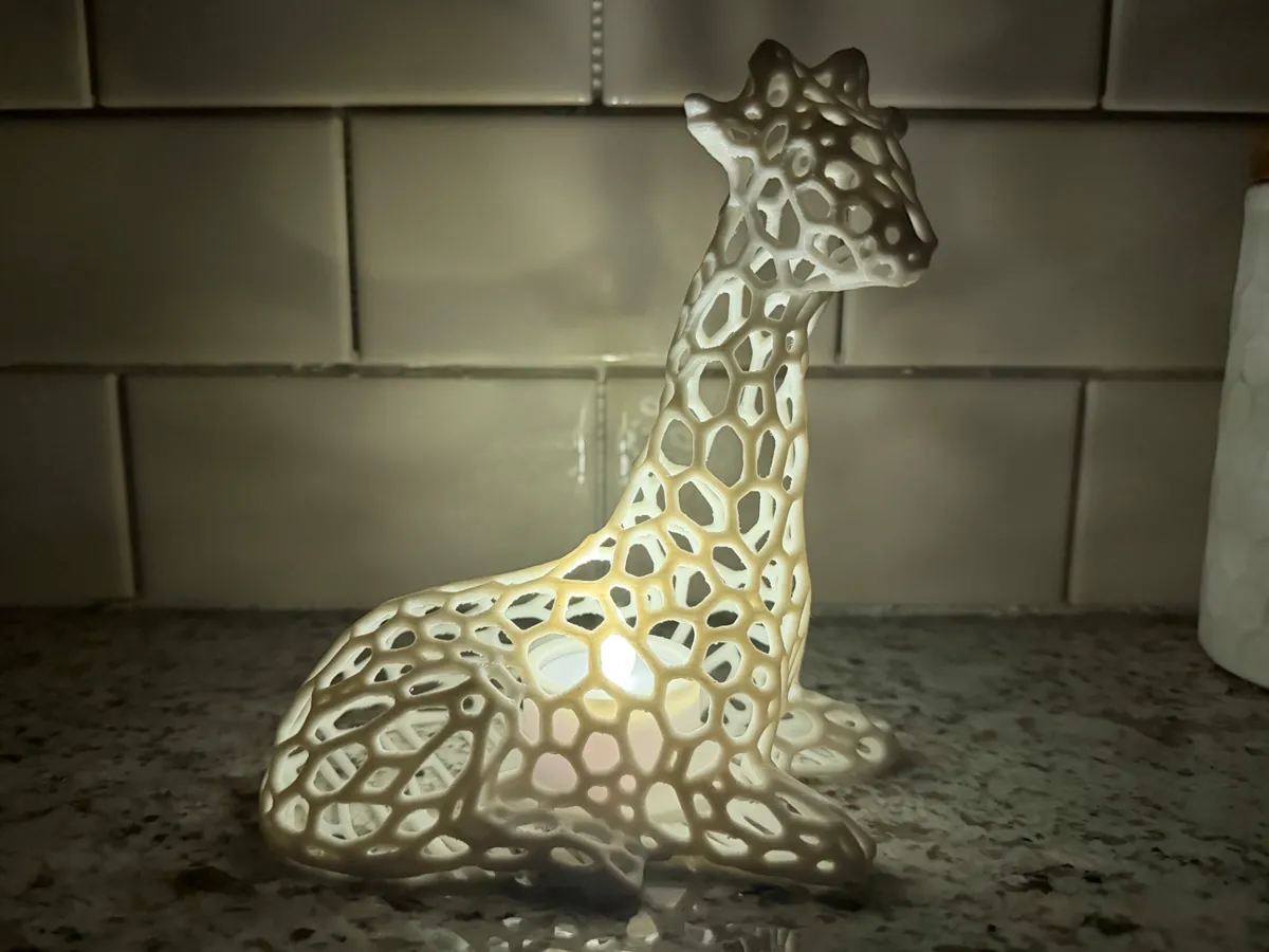 Photophore girafe façon Voronoi