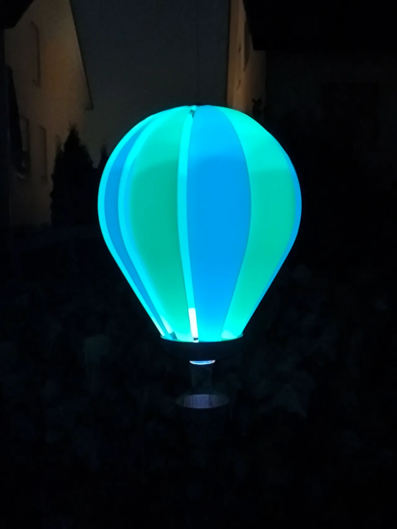 Balloon Wind Spinner - LED VAWT view 4