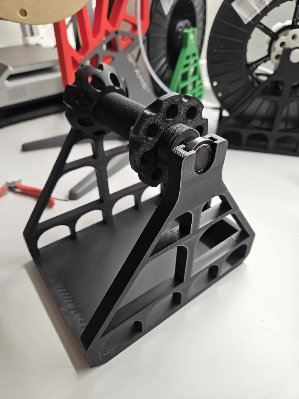Spool Holder 1Kg and 3Kg - Free 3D Print Model - MakerWorld