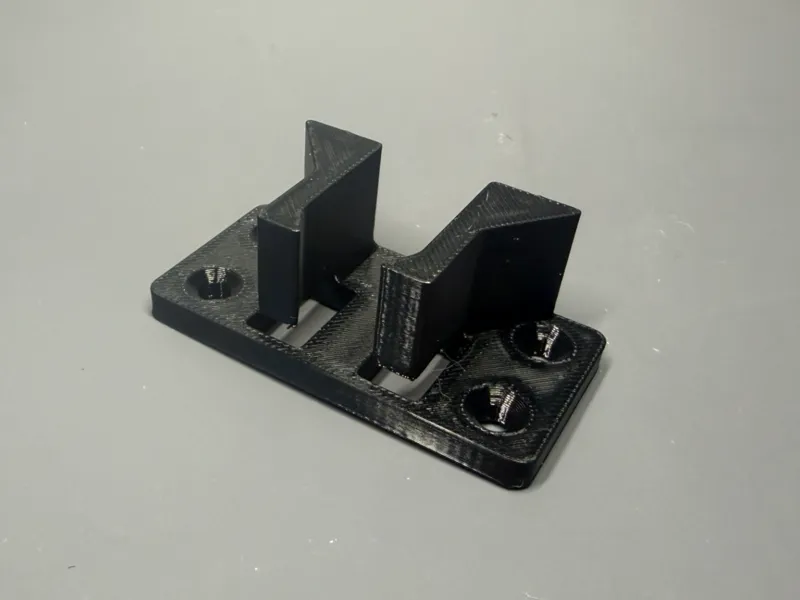 Laney Park Couch Connector Clip