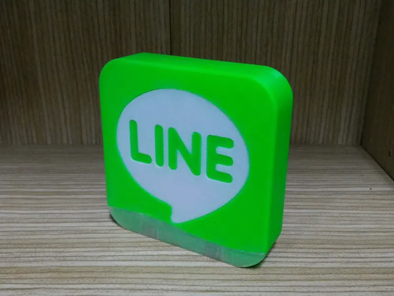 LINE LOGO (可站立、顏色可自創、擺飾)