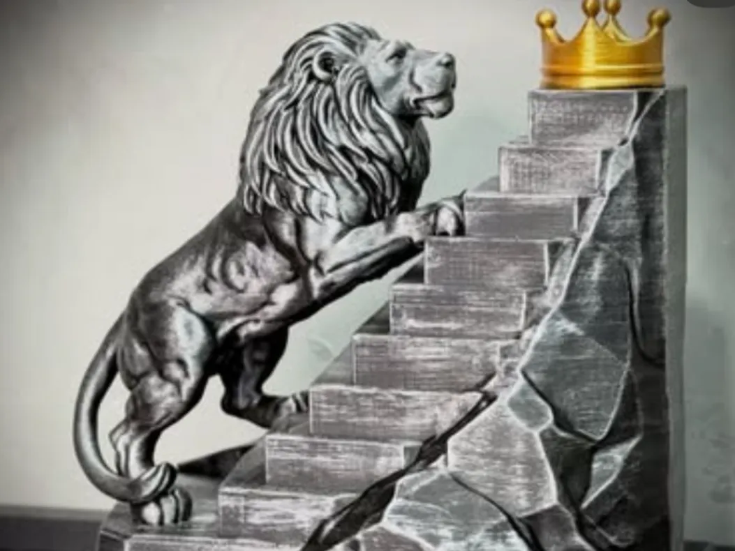 L'Ascension du Lion — statue symbolique