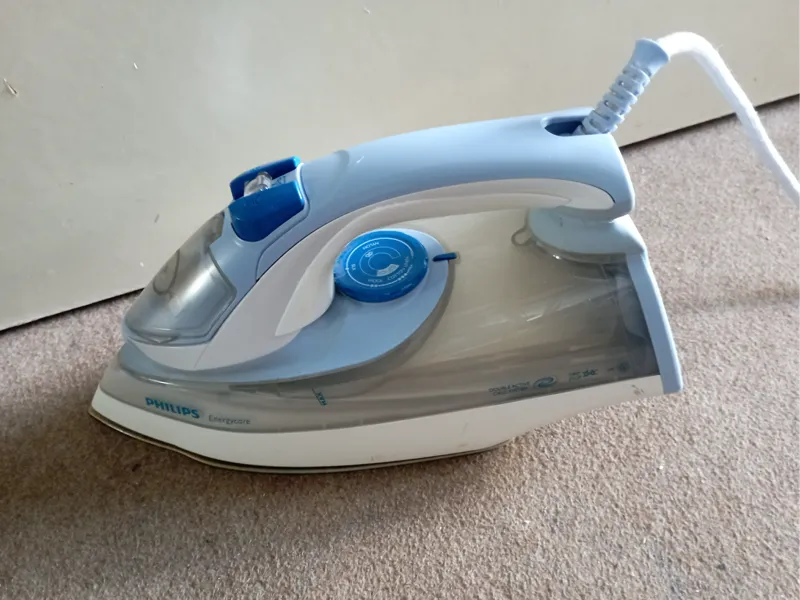 Iron Philips Energycare handle bottom cover