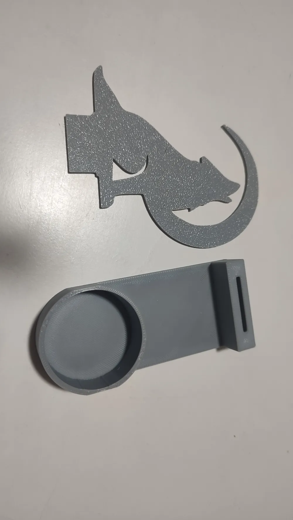 Shadow Art - Wolf and Moon - Free 3D Print Model - MakerWorld