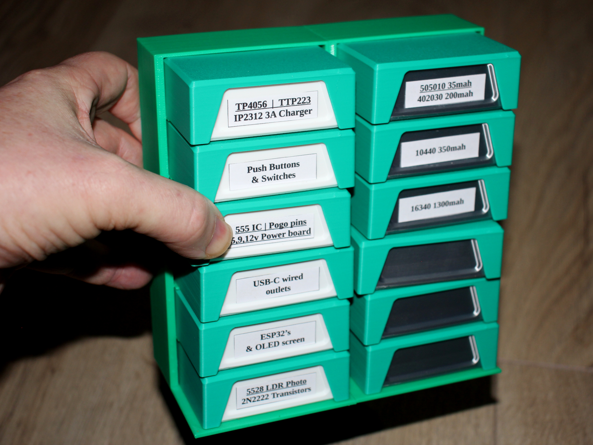 Vertical Stacking Rack for "D4V3IG storage boxes"