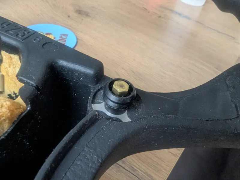Audi 100 C4 Halter für Lenkradabdeckung