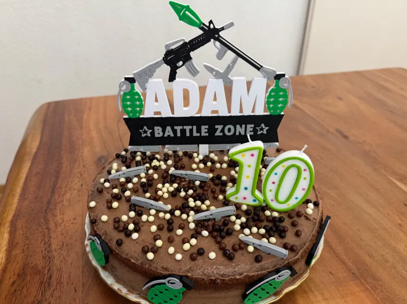 Tortenschild ADAM – BattleZone - Granaten - Waffen